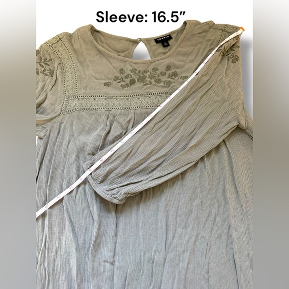 Torrid Crinkle Gauze Embroidered Top Sz 0X (14W) EUC - Picture 9 of 11
